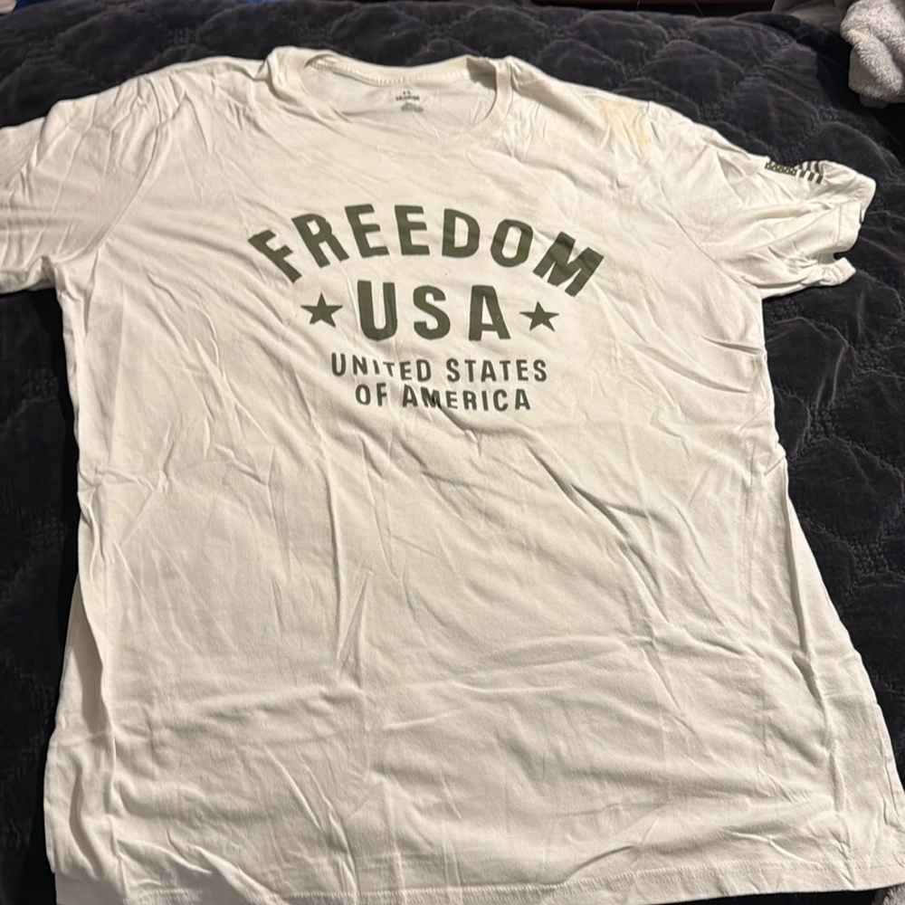 Under Armour, tan with green T-shirt size XXL.